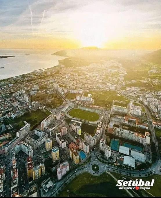 Setubal Rp House Apartamento Perto Do Mar E Comercio Na Luisa Todi Setúbal Exterior foto